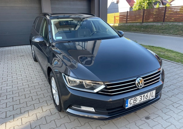 Volkswagen Passat cena 66990 przebieg: 123000, rok produkcji 2018 z Skawina małe 211